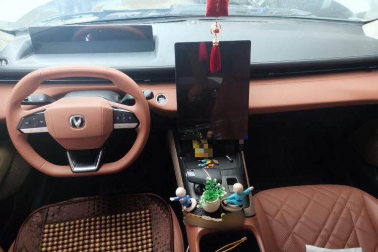 Used CHANGAN Eado 2024 1.5T GDI Automatic Flagship Edition Center Console