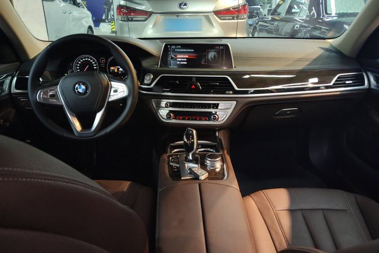 Used BMW 7 Series 2017 730Li Leading Model

