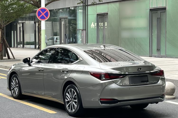 Used Lexus ES 2023 260 Excellence Edition Exterior 5