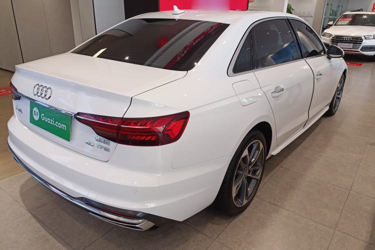 Used Audi A4L 2020 40 TFSI Fashionable and Elegant Model
