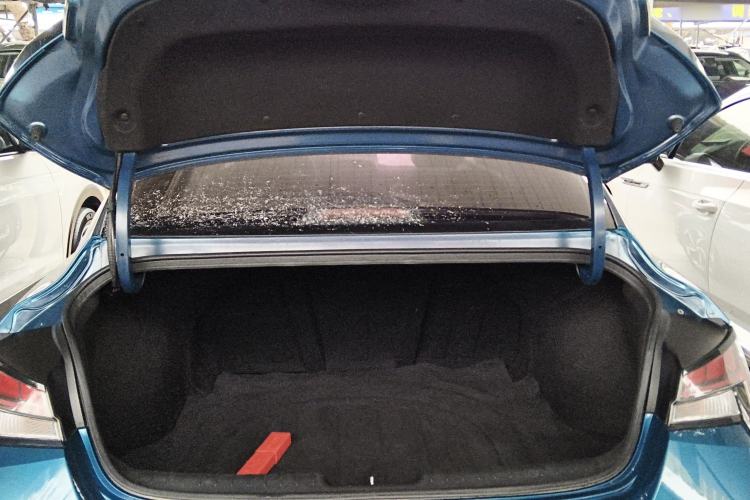 Used Hyundai Elantra 2021 1.5L CVT LUX Prestige Edition
