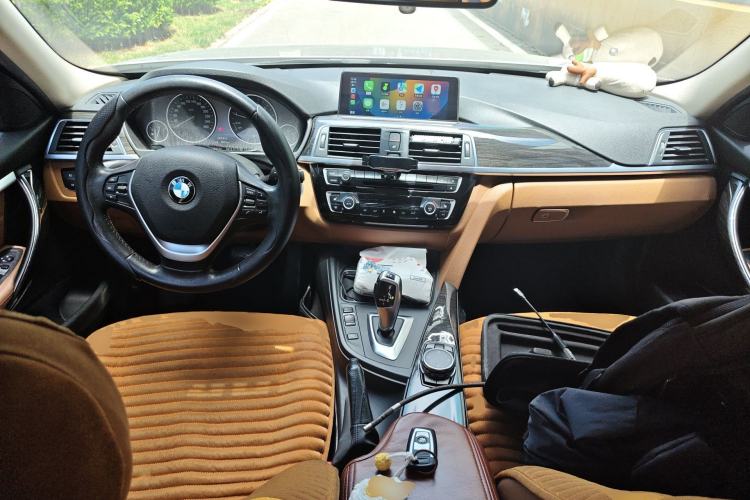 Used BMW 3 Series 2016 320Li Luxury Design Package Center Console