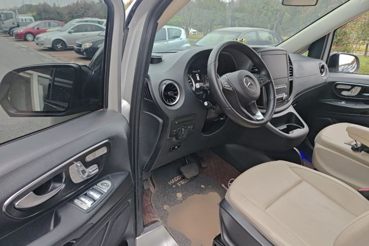 Used Mercedes-Benz Vito 2021 2.0T Business Version 7 Seats Driver Seat