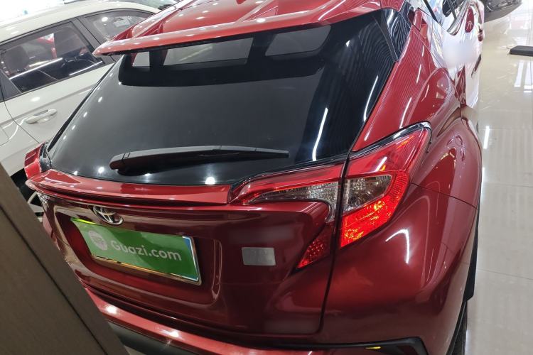 Used Toyota C-HR 2018 2.0L Leading with Sunroof China VI Standard
