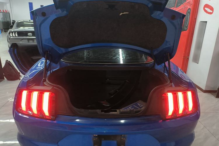 Used Ford Mustang 2020 2.3L EcoBoost Trunk