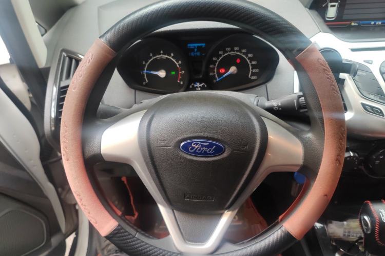 Used Ford EcoSport 2013 1.5L Automatic Fashion Model Steering Wheel