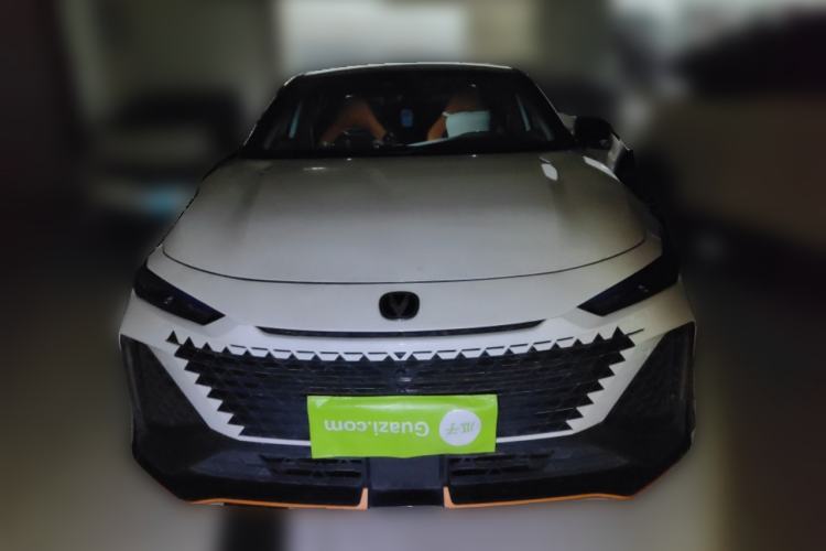 Used CHANGAN UNI-V 2024 2.0T Classic Sport Edition
