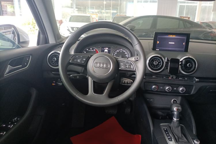 Used Audi A3 2020 Limousine 35 TFSI Fashion Edition China VI Emission Standard