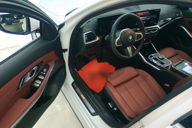 Used BMW i3 2022 eDrive 35 L
