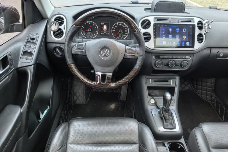 Used Volkswagen Tiguan 2015 1.8TSI Automatic Two-Wheel Drive Luxury Model Interior 6
