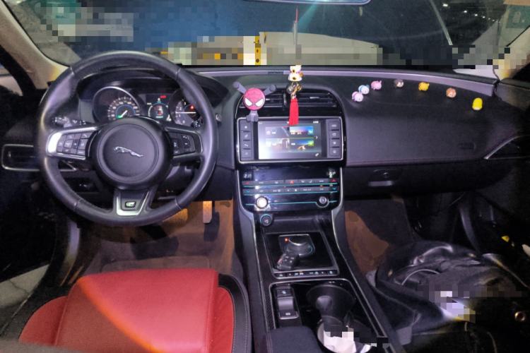 Used Jaguar XE 2017 2.0T 240 PS R-Sport