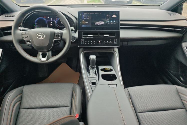 Used Toyota Avalon 2024 Dual-Motor 2.0L Luxury Edition
