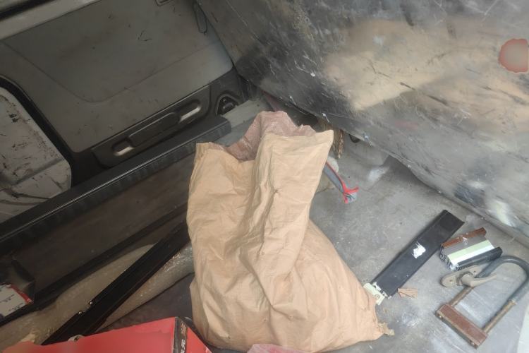 Used Jinbei New Hiace X30L 2018 1.5L Box Truck Wealth Edition DLCG14 Left Rear Seat