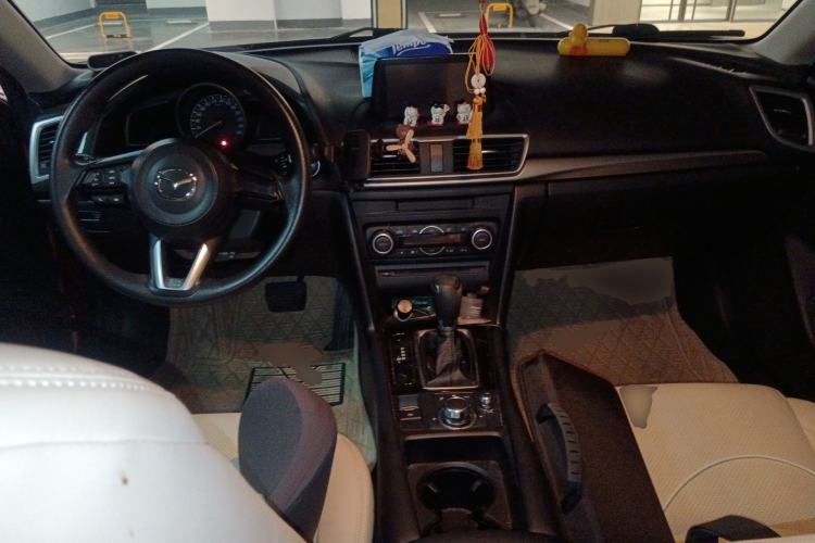 Used Mazda 3 Axela 2019 Cloud-Controlled Version Hatchback 1.5L Automatic Luxury Model Emission Standard China V Center Console