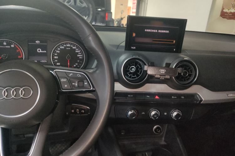 Used Audi Q2L 2021 35 TFSI Progressive Dynamic Edition Center Console