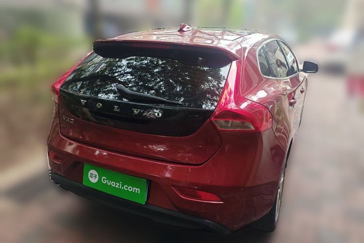 Used Volvo V40 2014 2.0T Zhiya Edition Rear Right 45 Deg