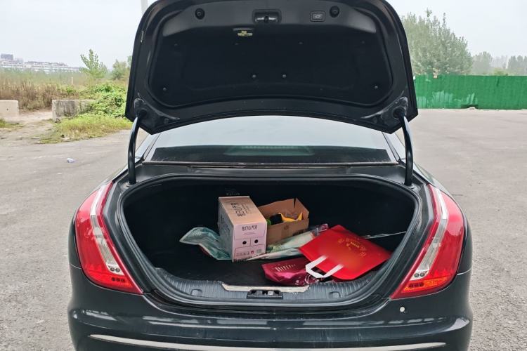 Used Jaguar XJ 2014 XJL 3.0 SC Two-Wheel-Drive Panoramic Business Edition
