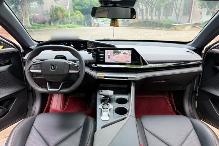 Used CHANGAN UNI-V 2022 1.5T Prestige Version