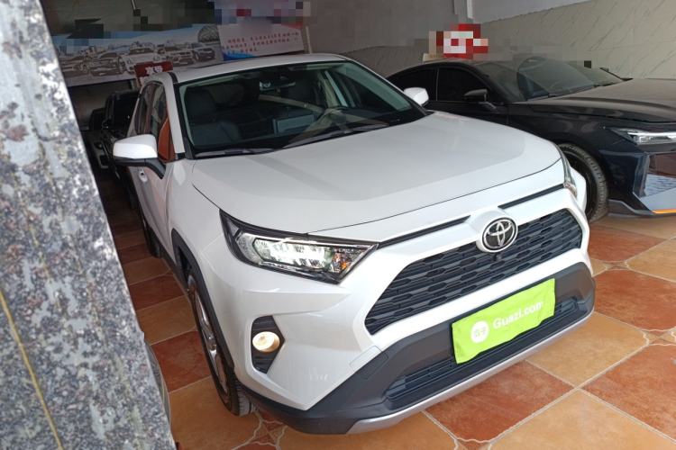 Used Toyota RAV4 2022 2.0L CVT Two-Wheel Drive Fashion Edition