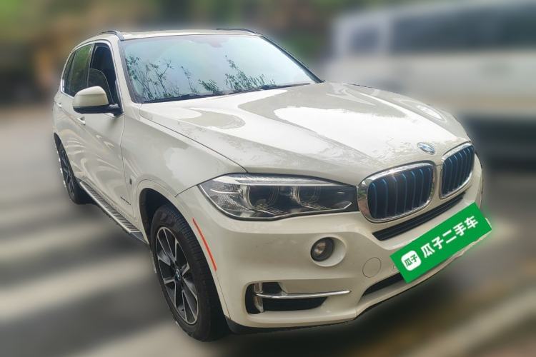 Used BMW X5 New Energy 2017 xDrive40e Front Right 45 Deg