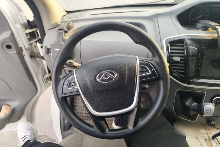 Used SAIC MAXUS Xintu V80 2021 2.0T Manual Classic City Delivery King Long Wheelbase High Roof 3 Seats
