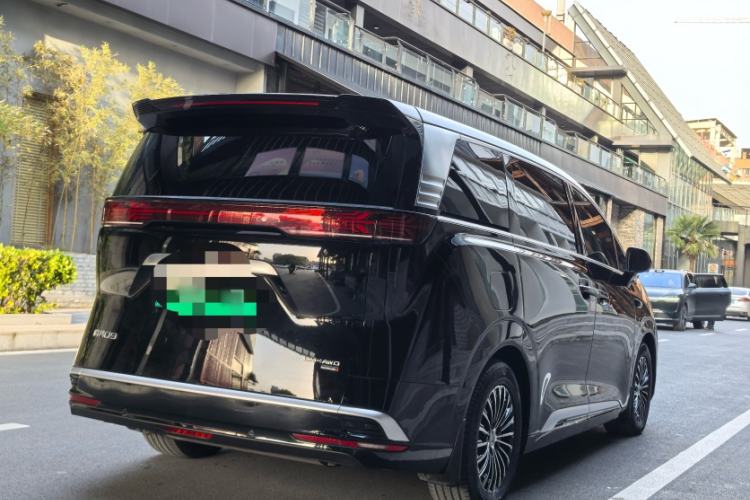 Used Denza D9 2025 DM-i Intelligent Drive 1020 Four-Wheel Drive Prestige Model