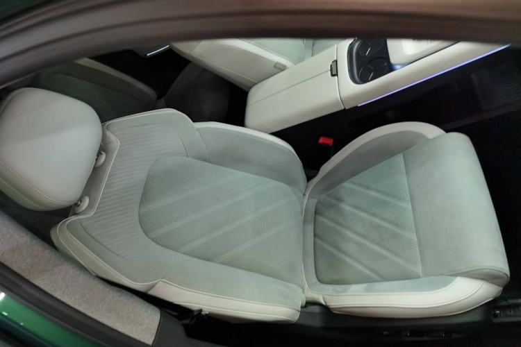 Used VOYAH FREE 2025 318 259 km All-Wheel-Drive Exploration Edition Right Front Seat