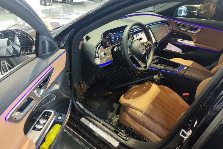 Used Mercedes-Benz E-Class 2024 Refresh E 300 L Stylish Edition Driver Seat