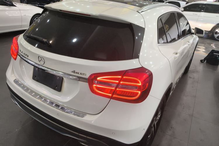 Used Mercedes-Benz GLA 2016 GLA 220 4MATIC Fashion Edition Rear Right 45 Deg