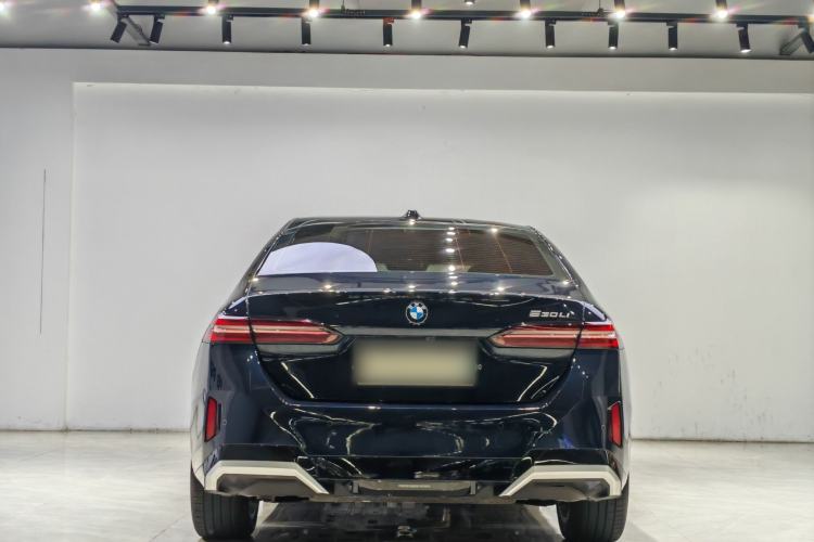 Used BMW 5 Series 2024 525Li M Sport Package Exterior 5