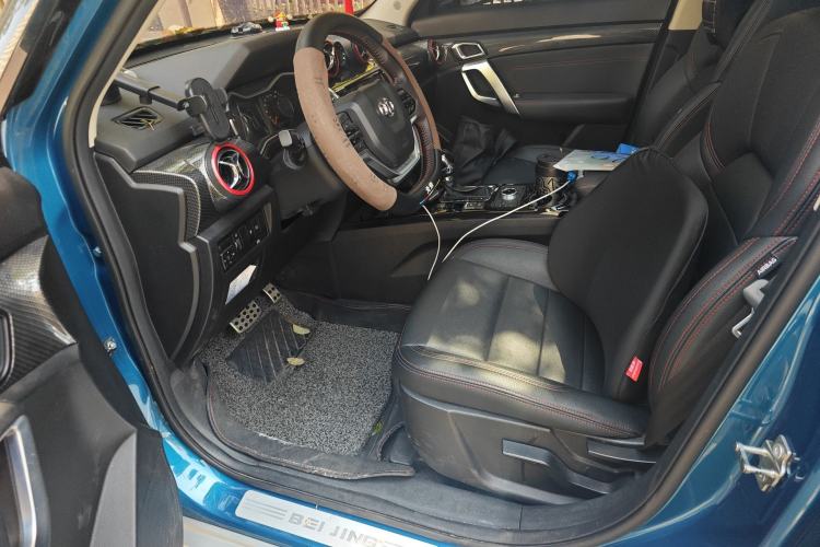 Used BAIC Off-Road BJ20 2016 1.5T CVT Luxury Model Left Front Seat