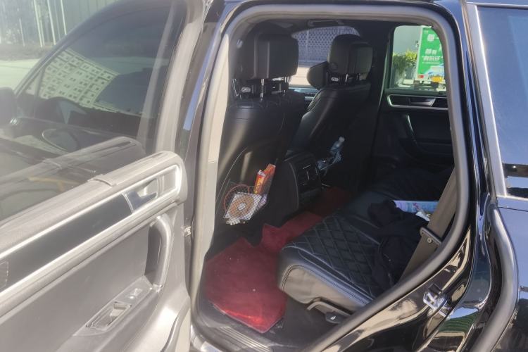 Used Volkswagen Touareg 2017 3.0 TSI Expedition Edition Left Rear Seat