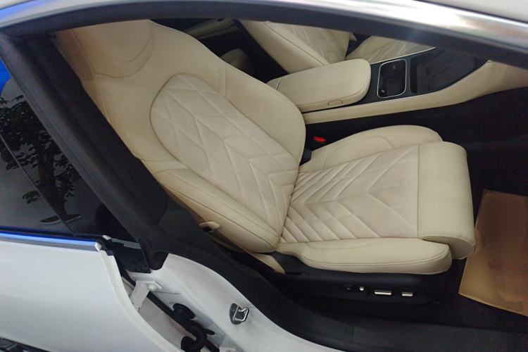 Used Nio ET5T 2025 75 kWh Touring Right Front Seat