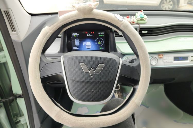 Used Wuling Hongguang MINIEV 2021 Macaron Sandwich Model 120 km Lithium Iron Phosphate