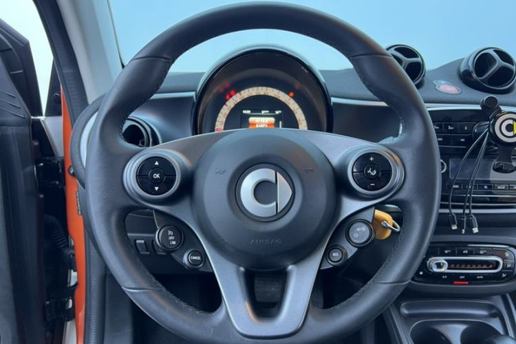 Used smart fortwo 2015 1.0L 52 kW Hardtop Passion Edition
