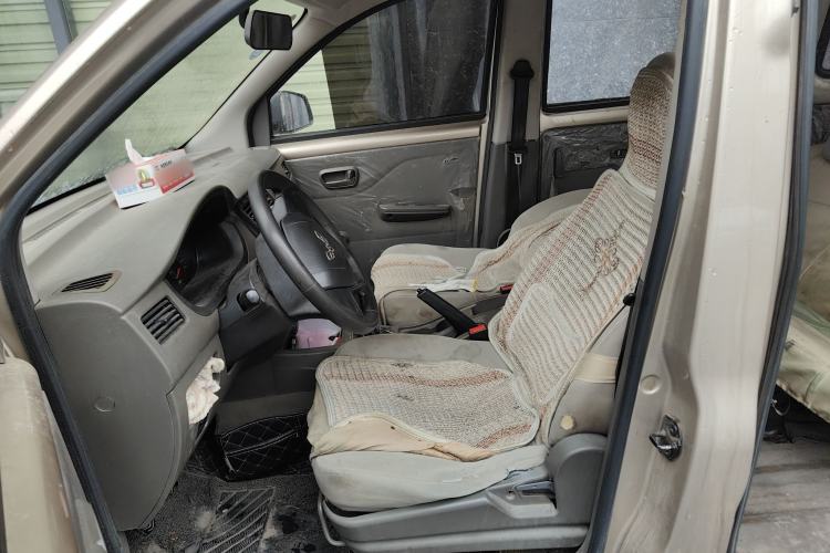 Used Wuling Rongguang V 2018 1.5L Practical Version Left Front Seat