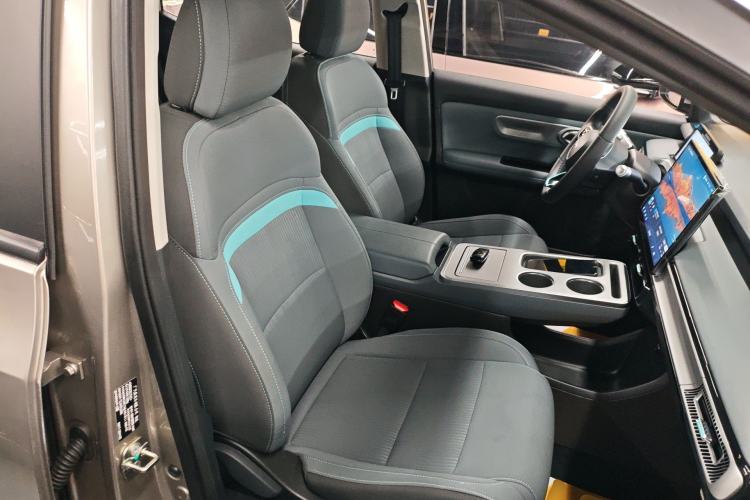 Used AION Y 2023 Plus 510 Enjoy Edition Right Front Seat