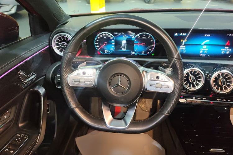 Used Mercedes-Benz A-Class 2022 Revised Version A 200 L Sport Sedan Fashionable Style