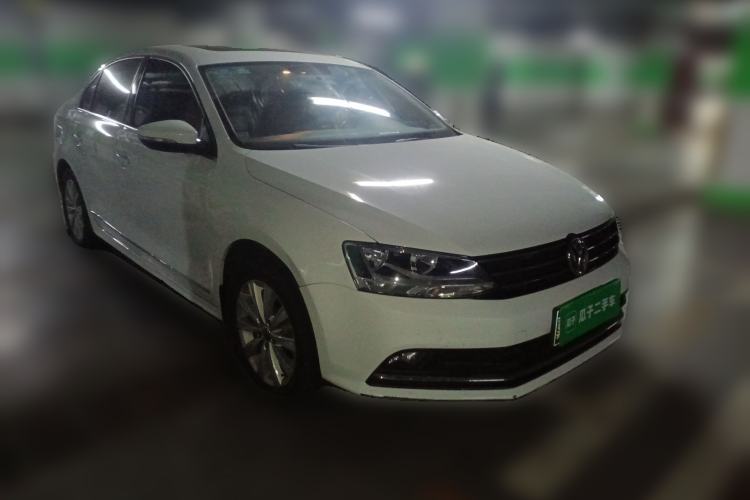 Used Volkswagen Sagitar 2017 1.6L Manual Comfort Model Front Right 45 Deg