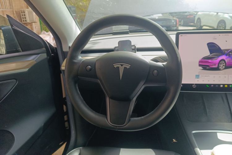 Used Tesla Model Y 2022 Rear-Wheel-Drive Version
