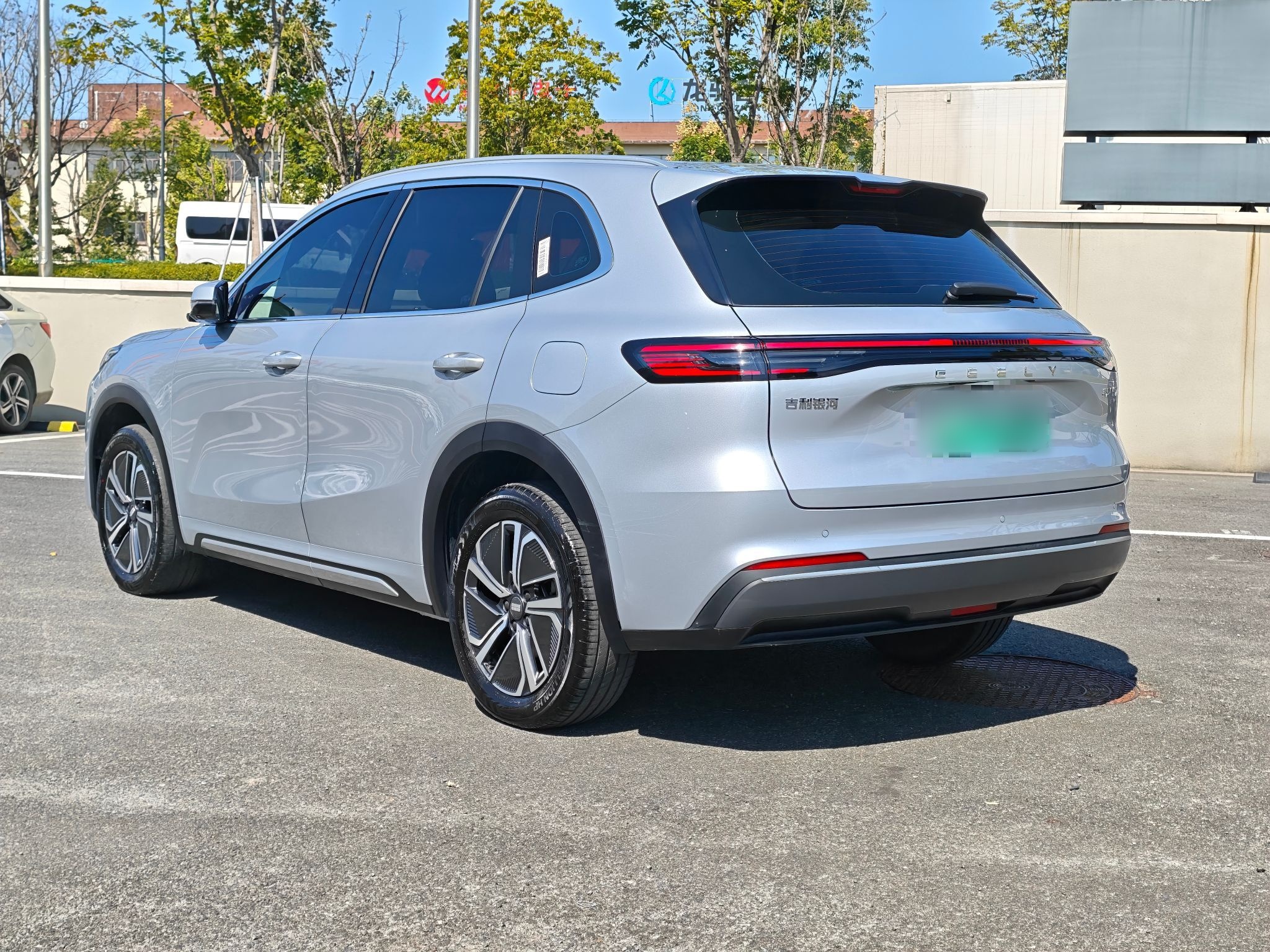 Geely Galaxy Xingjian 7 EM-i 2025 120km Exploration+ Version — снимка 17