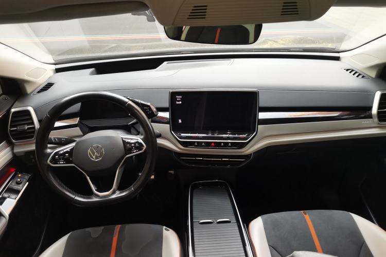 Used Volkswagen ID.6 CROZZ 2022 Long-Range PRO Edition Center Console