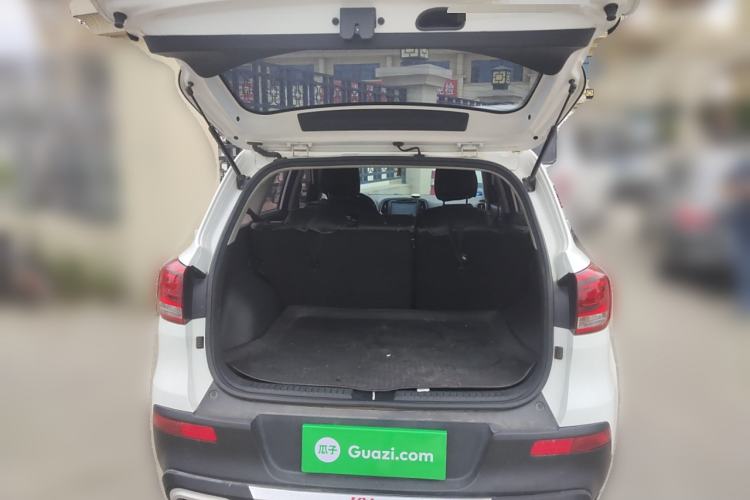 Used Kia KX3 2015 1.6L Manual Two-Wheel-Drive GLS
