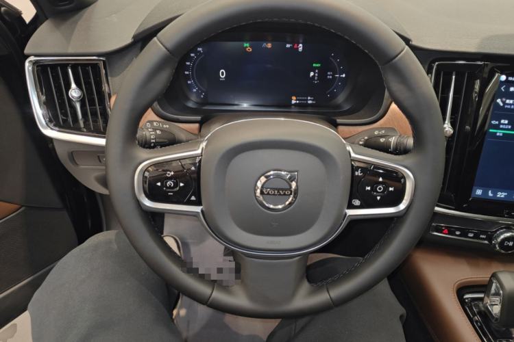 Used Volvo S90 New Energy 2025 Plug-in Hybrid Four-Wheel Drive Long-Range Zhiyi Luxury Edition Steering Wheel