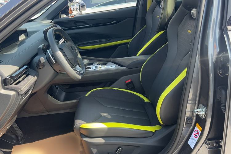 Used Changan UNI-V 2022 2.0T Leading-Speed Edition
