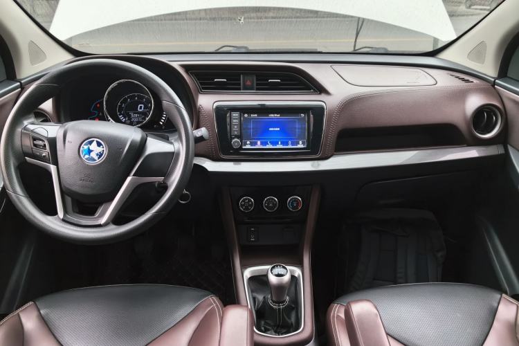 Used Venucia M50V 2019 1.5L Manual Comfort Edition
