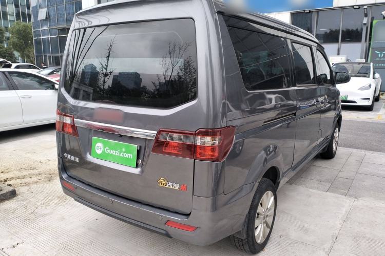 Used Jinbei Gold Hiace M Classic 2022 1.5L Travel Lion Passenger Van 6 Seats
