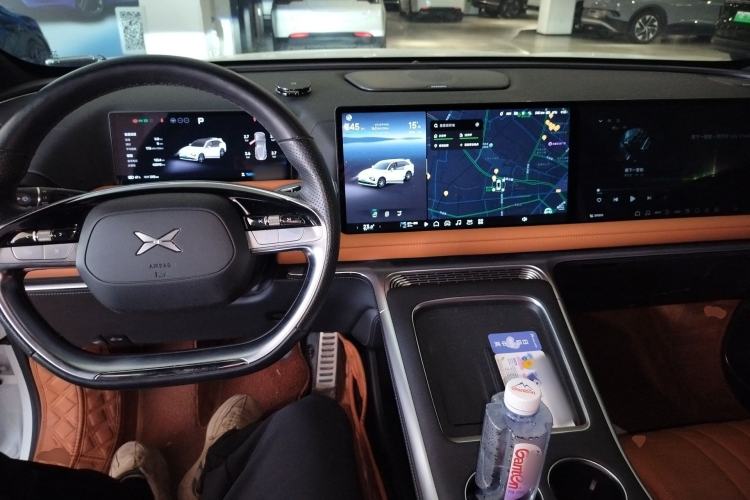 Used XPeng G9 2022 650 Performance Edition Max Center Console