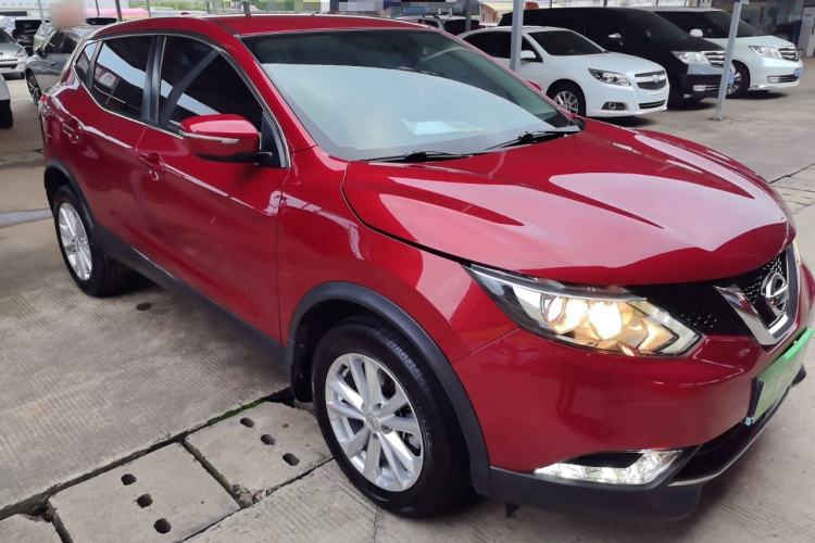 Used Nissan Qashqai 2016 2.0L CVT Elite Edition Front Right 45 Deg