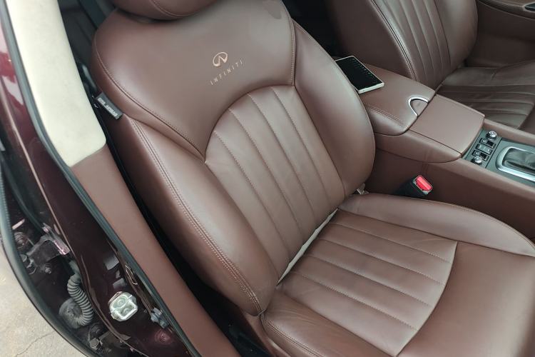 Used Infiniti QX50 2013 2.5L 4x4 Elegant Edition Right Front Seat
